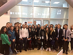 Студенты на Московской международной книжной выставке-ярмарке