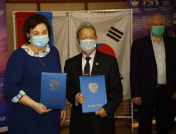 Открытие выставки корейской литературы