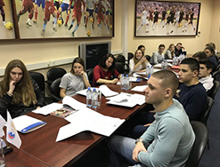 Студенты на лекции Президента  АМФР Э.Г.Алиева