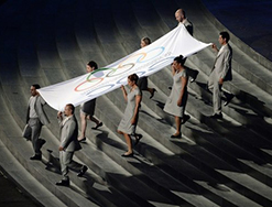 Елена Замолодчикова приняла участие в церемонии выноса флага Европейского олимпийского комитета
